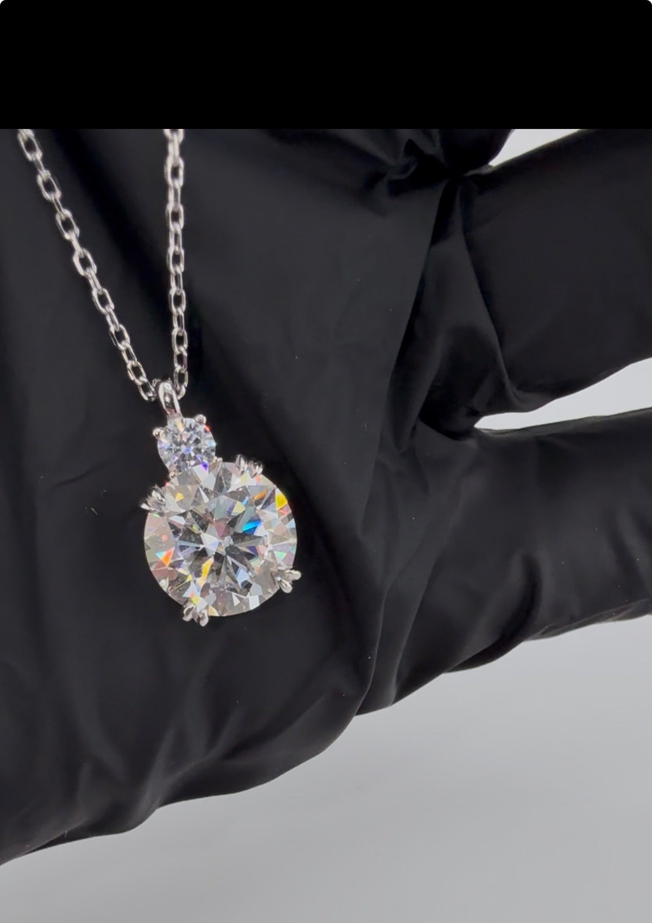 5ctw Moissanite Pendant with Chain 925 Sterling Silver Brand New