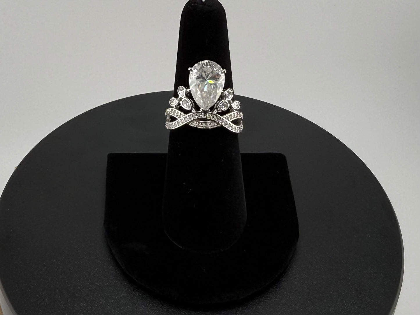 5ct Pear Cut Moissanite Ring Size 8 925 Sterling Silver Halo Setting Brand New