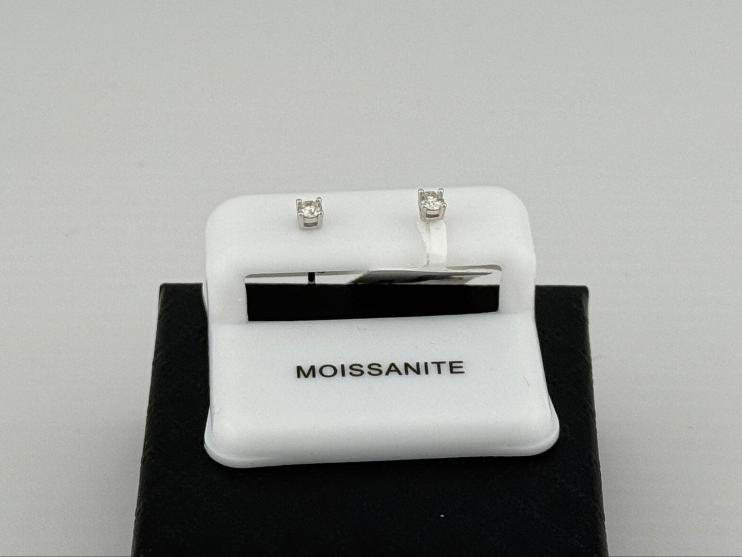 0.20 CTW 3mm GRA Moissanite Stud Earrings 925 Sterling Silver Push Back Brand New