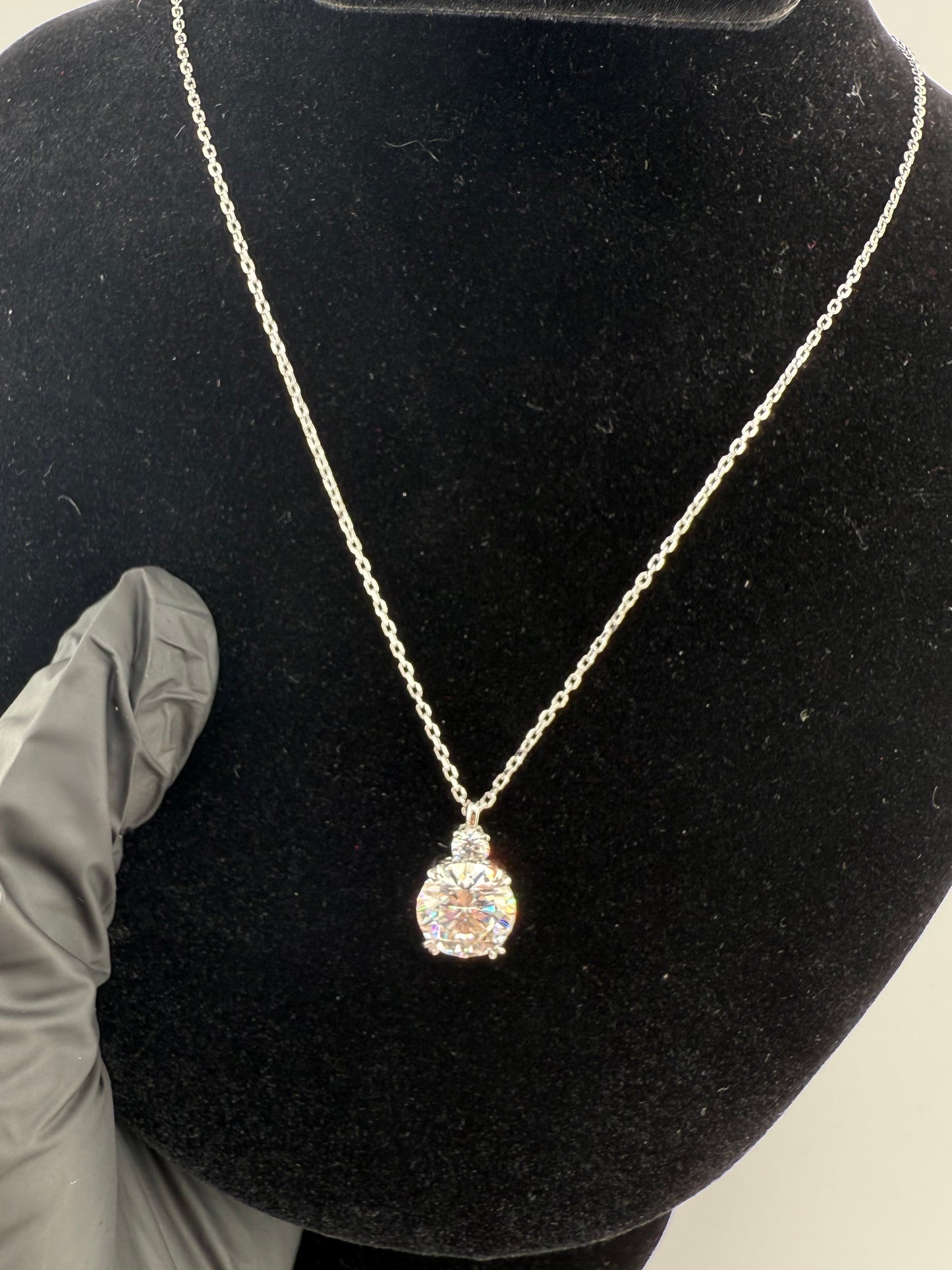 5ctw Moissanite Pendant with Chain 925 Sterling Silver Brand New