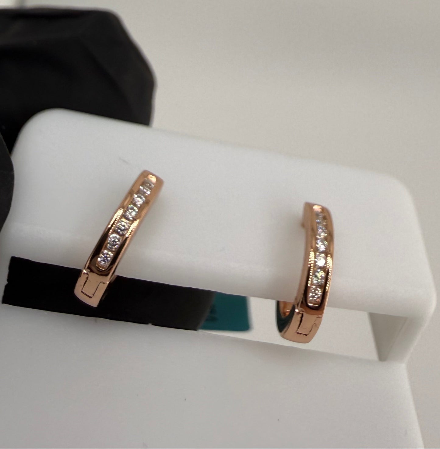 0.09ctw VVS Moissanite Huggie Earrings Rose Gold Plated 925 Sterling Silver Brand New